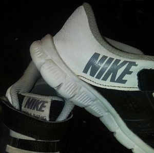 Nike toddler shoes